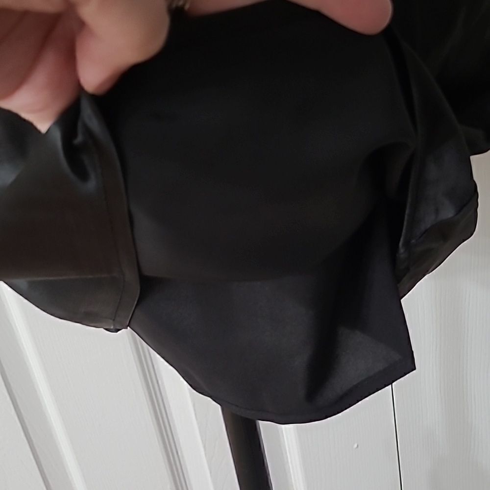 ♡♡♡ Le Lis Cami Black Lined Sexy Satin Slip Dress sz XS S M L - Picture 4 of 9